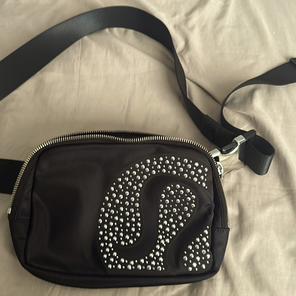 Lululemon Athletica Everywhere Belt Bag Black Gems Bedazzle